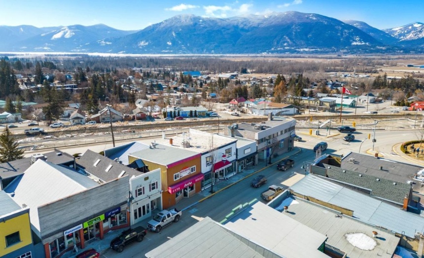 1015 CANYON STREET, Creston, British Columbia V0B1G0, ,Other,For Sale,CANYON STREET,2468528