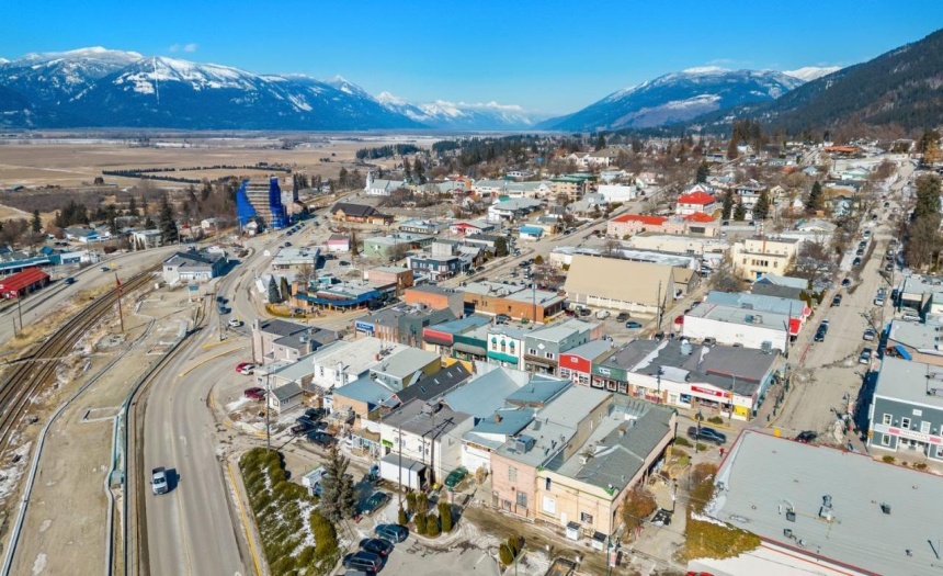 1015 CANYON STREET, Creston, British Columbia V0B1G0, ,Other,For Sale,CANYON STREET,2468528