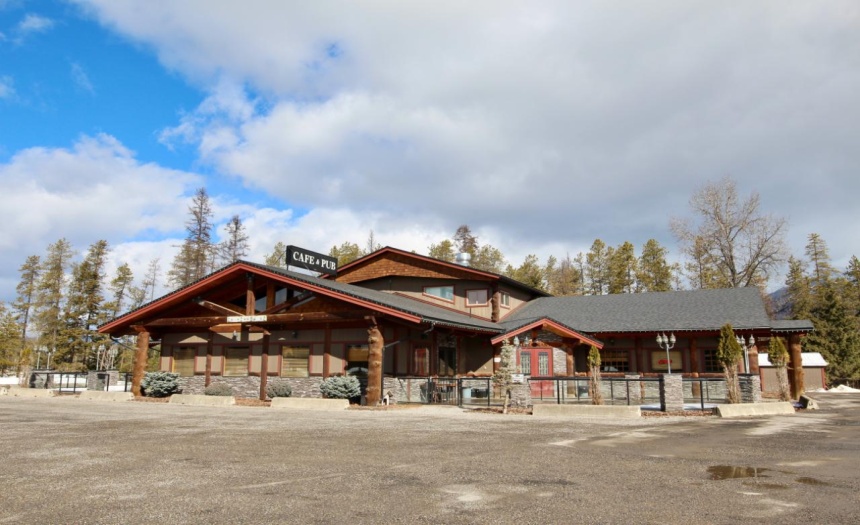 2359 HIGHWAY 3/93, Jaffray and Vicinity, British Columbia V0B1T0, ,Retail,For Sale,HIGHWAY 3/93,2469744