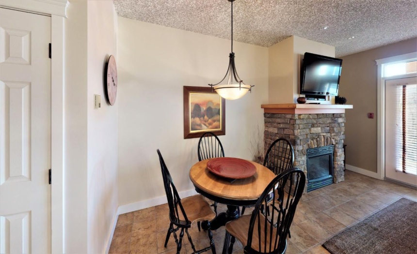 400 BIGHORN BOULEVARD, Radium Hot Springs, British Columbia V0A1M0, 1 Bedroom Bedrooms, ,1 BathroomBathrooms,Single Family,For Sale,BIGHORN BOULEVARD,2470174