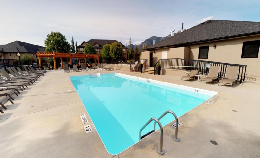 400 BIGHORN BOULEVARD, Radium Hot Springs, British Columbia V0A1M0, 1 Bedroom Bedrooms, ,1 BathroomBathrooms,Single Family,For Sale,BIGHORN BOULEVARD,2470174