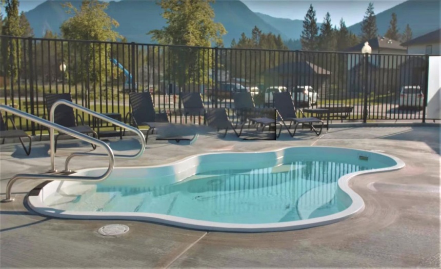 400 BIGHORN BOULEVARD, Radium Hot Springs, British Columbia V0A1M0, 1 Bedroom Bedrooms, ,1 BathroomBathrooms,Single Family,For Sale,BIGHORN BOULEVARD,2470174