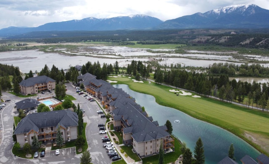 400 BIGHORN BOULEVARD, Radium Hot Springs, British Columbia V0A1M0, 1 Bedroom Bedrooms, ,1 BathroomBathrooms,Single Family,For Sale,BIGHORN BOULEVARD,2470174