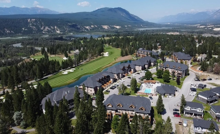 400 BIGHORN BOULEVARD, Radium Hot Springs, British Columbia V0A1M0, 1 Bedroom Bedrooms, ,1 BathroomBathrooms,Single Family,For Sale,BIGHORN BOULEVARD,2470174