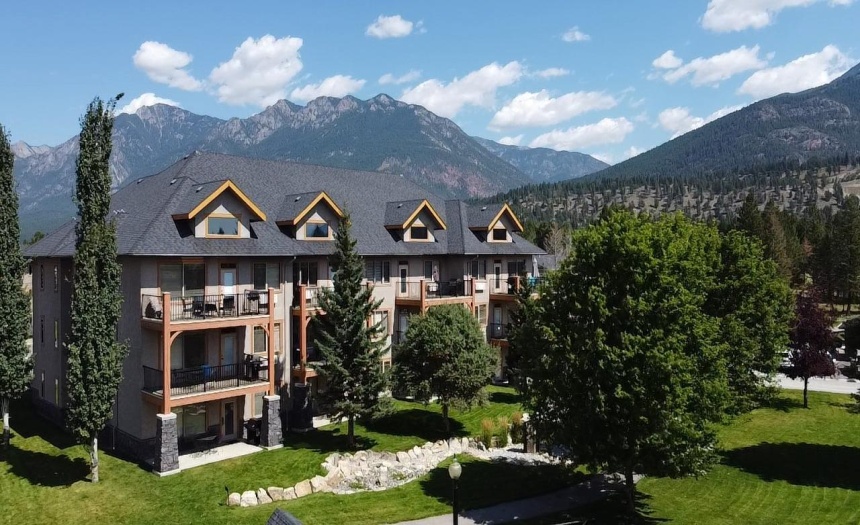 500 BIGHORN BOULEVARD, Radium Hot Springs, British Columbia V0A1M0, 1 Bedroom Bedrooms, ,1 BathroomBathrooms,Single Family,For Sale,BIGHORN BOULEVARD,2471587