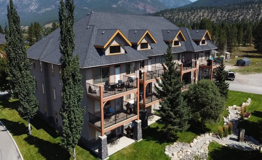 500 BIGHORN BOULEVARD, Radium Hot Springs, British Columbia V0A1M0, 1 Bedroom Bedrooms, ,1 BathroomBathrooms,Single Family,For Sale,BIGHORN BOULEVARD,2471587