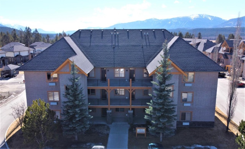 500 BIGHORN BOULEVARD, Radium Hot Springs, British Columbia V0A1M0, 1 Bedroom Bedrooms, ,1 BathroomBathrooms,Single Family,For Sale,BIGHORN BOULEVARD,2471587