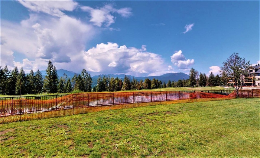 400 BIGHORN BOULEVARD, Radium Hot Springs, British Columbia V0A1M0, 2 Bedrooms Bedrooms, ,2 BathroomsBathrooms,Single Family,For Sale,BIGHORN BOULEVARD,2472094