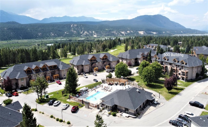 400 BIGHORN BOULEVARD, Radium Hot Springs, British Columbia V0A1M0, 1 Bedroom Bedrooms, ,1 BathroomBathrooms,Single Family,For Sale,BIGHORN BOULEVARD,2472266