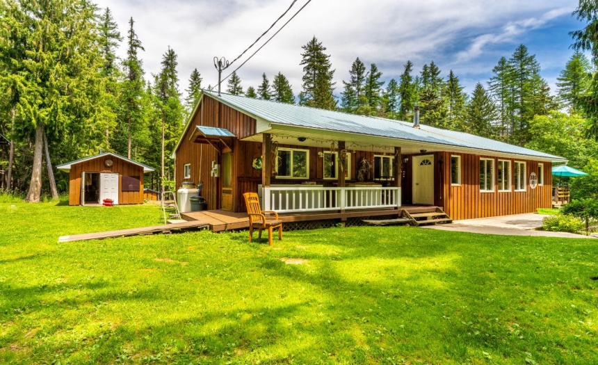 320 LAKEVIEW ARROW CREEK ROAD, Arrow Creek, British Columbia V0B1G8, 3 Bedrooms Bedrooms, ,1 BathroomBathrooms,Single Family,For Sale,LAKEVIEW ARROW CREEK ROAD,2472272