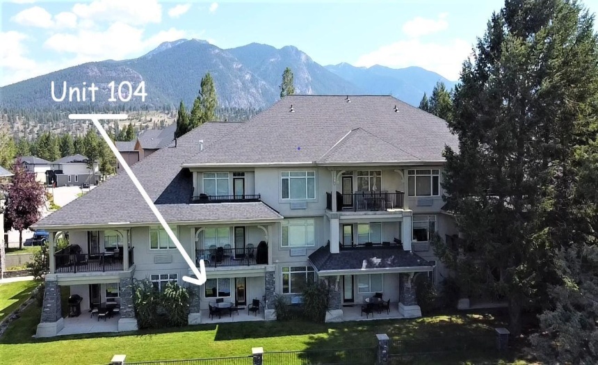 100 BIGHORN BOULEVARD, Radium Hot Springs, British Columbia V0A1M0, 2 Bedrooms Bedrooms, ,2 BathroomsBathrooms,Single Family,For Sale,BIGHORN BOULEVARD,2472852