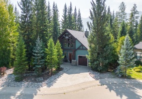 9 CEDAR BOWL CRESCENT, Fernie, British Columbia V0B1M4, 3 Bedrooms Bedrooms, ,4 BathroomsBathrooms,Single Family,For Sale,CEDAR BOWL CRESCENT,2473042