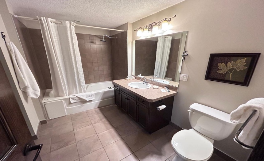 4765 FORSTERS LANDING, Radium Hot Springs, British Columbia V0A1M0, 2 Bedrooms Bedrooms, ,2 BathroomsBathrooms,Single Family,For Sale,FORSTERS LANDING,2473003