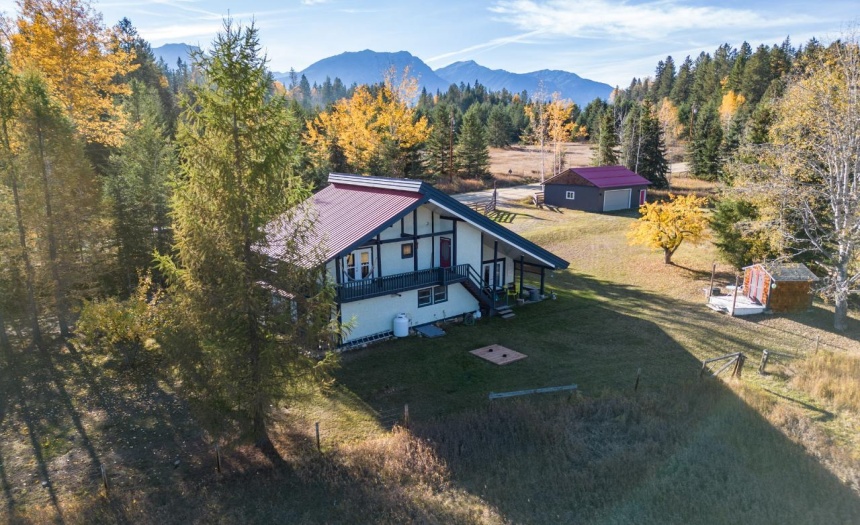 2468 GOLDEN DONALD UPPER RD, Golden, British Columbia V0A1H1, 4 Bedrooms Bedrooms, ,2 BathroomsBathrooms,Single Family,For Sale,GOLDEN DONALD UPPER RD,2473349