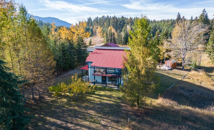 2468 GOLDEN DONALD UPPER RD, Golden, British Columbia V0A1H1, 4 Bedrooms Bedrooms, ,2 BathroomsBathrooms,Single Family,For Sale,GOLDEN DONALD UPPER RD,2473349