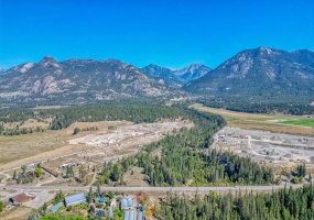 Lot 1 HIGHWAY 93/95, Windermere, British Columbia V0B2L0, ,Retail,For Sale,HIGHWAY 93/95,2473397