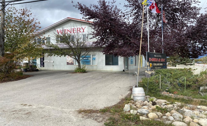 400 & 450 LAURIER STREET, Invermere, British Columbia V0A1K7, ,Retail,For Sale,LAURIER STREET,2473450