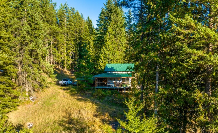 926 RIONDEL RD, Riondel, British Columbia V0B2B0, ,Single Family,For Sale,RIONDEL RD,2473495