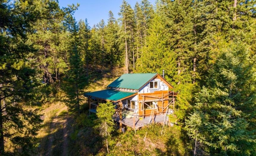 926 RIONDEL RD, Riondel, British Columbia V0B2B0, ,Single Family,For Sale,RIONDEL RD,2473495