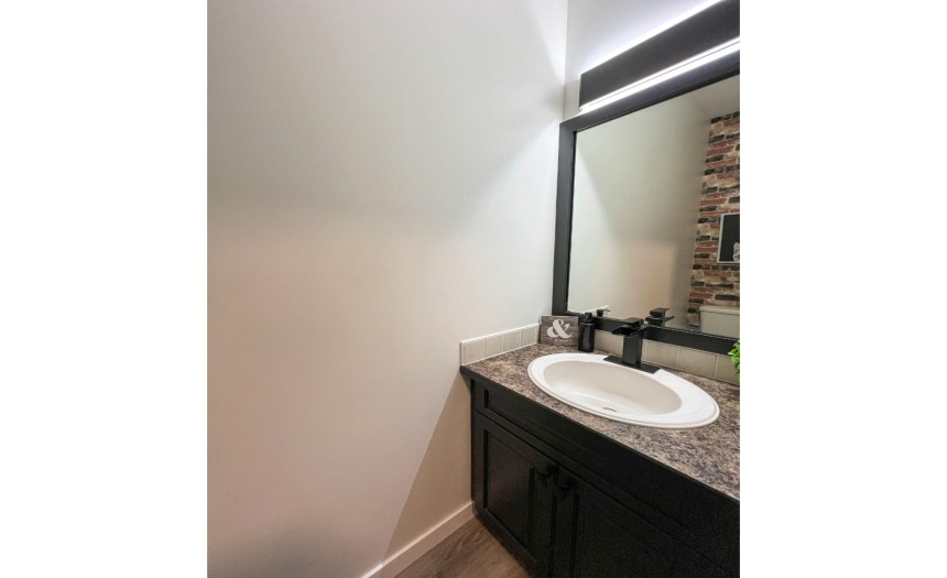 7599 EAGLECREST LANE, Radium Hot Springs, British Columbia V0A1M0, 2 Bedrooms Bedrooms, ,3 BathroomsBathrooms,Single Family,For Sale,EAGLECREST LANE,2473507