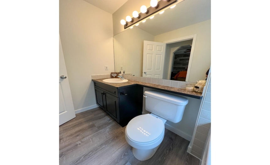 7599 EAGLECREST LANE, Radium Hot Springs, British Columbia V0A1M0, 2 Bedrooms Bedrooms, ,3 BathroomsBathrooms,Single Family,For Sale,EAGLECREST LANE,2473507