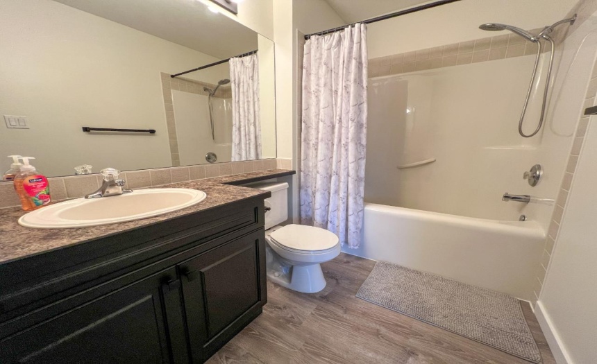 7599 EAGLECREST LANE, Radium Hot Springs, British Columbia V0A1M0, 2 Bedrooms Bedrooms, ,3 BathroomsBathrooms,Single Family,For Sale,EAGLECREST LANE,2473507