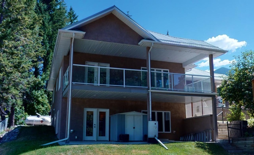 7301 BANFF COURT, Radium Hot Springs, British Columbia V0A1M0, 3 Bedrooms Bedrooms, ,3 BathroomsBathrooms,Single Family,For Sale,BANFF COURT,2471560