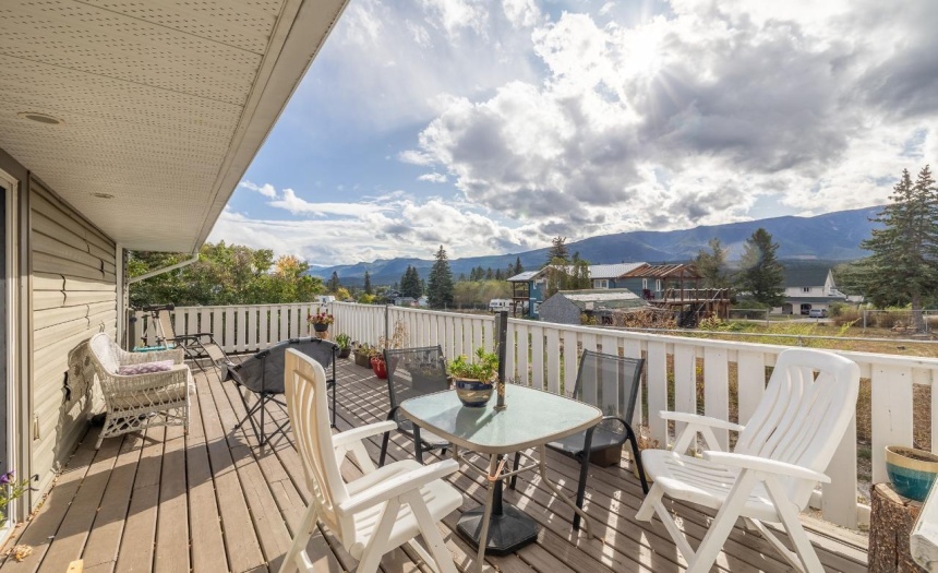 1691 ROCKY MOUNTAIN AVENUE, Windermere, British Columbia V0B2L2, 4 Bedrooms Bedrooms, ,1 BathroomBathrooms,Single Family,For Sale,ROCKY MOUNTAIN AVENUE,2473553