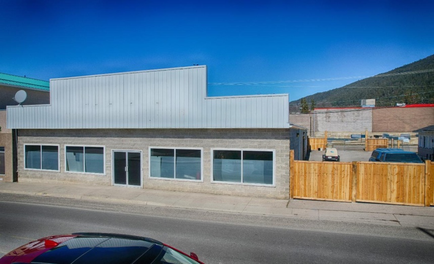 1510 COOK STREET, Creston, British Columbia V0B1G0, ,Retail,For Sale,COOK STREET,2473645