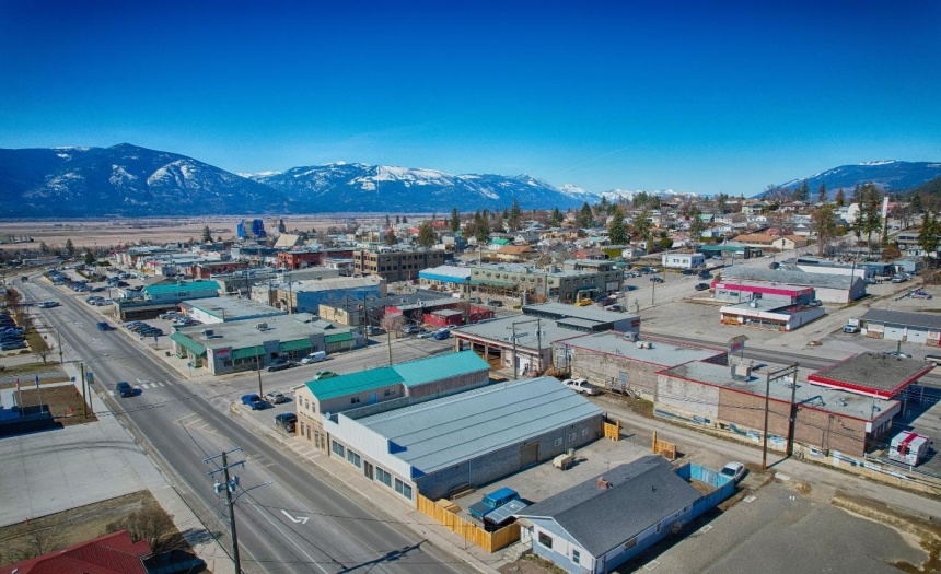 1510 COOK STREET, Creston, British Columbia V0B1G0, ,Retail,For Sale,COOK STREET,2473645