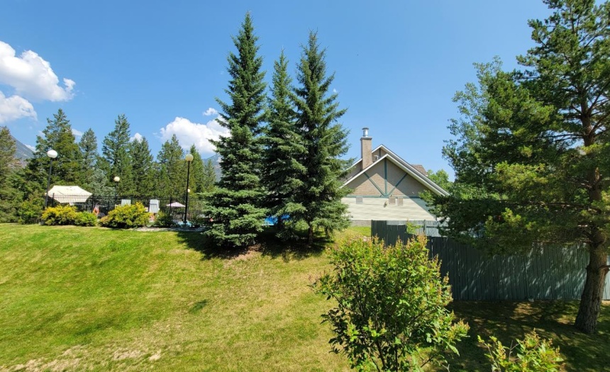 4765 FORSTERS LANDING ROAD, Radium Hot Springs, British Columbia V0A1M0, 2 Bedrooms Bedrooms, ,2 BathroomsBathrooms,Single Family,For Sale,FORSTERS LANDING ROAD,2473638