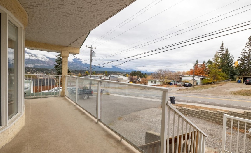 814 13TH STREET, Invermere, British Columbia V0A1K0, 7 Bedrooms Bedrooms, ,5 BathroomsBathrooms,Single Family,For Sale,13TH STREET,2473655