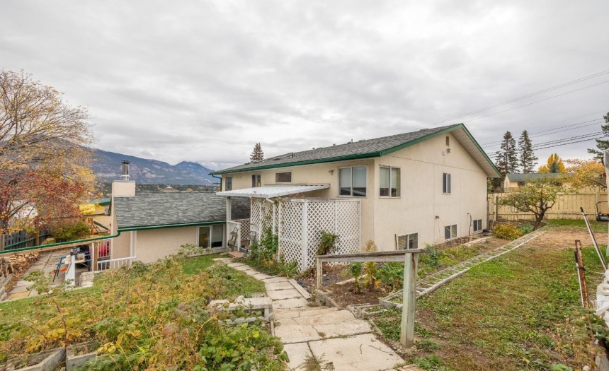 814 13TH STREET, Invermere, British Columbia V0A1K0, 7 Bedrooms Bedrooms, ,5 BathroomsBathrooms,Single Family,For Sale,13TH STREET,2473655