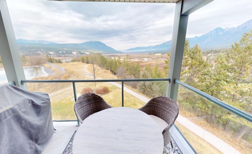 4765 FORSTERS LANDING ROAD, Radium Hot Springs, British Columbia V0A1M0, 2 Bedrooms Bedrooms, ,3 BathroomsBathrooms,Single Family,For Sale,FORSTERS LANDING ROAD,2473802