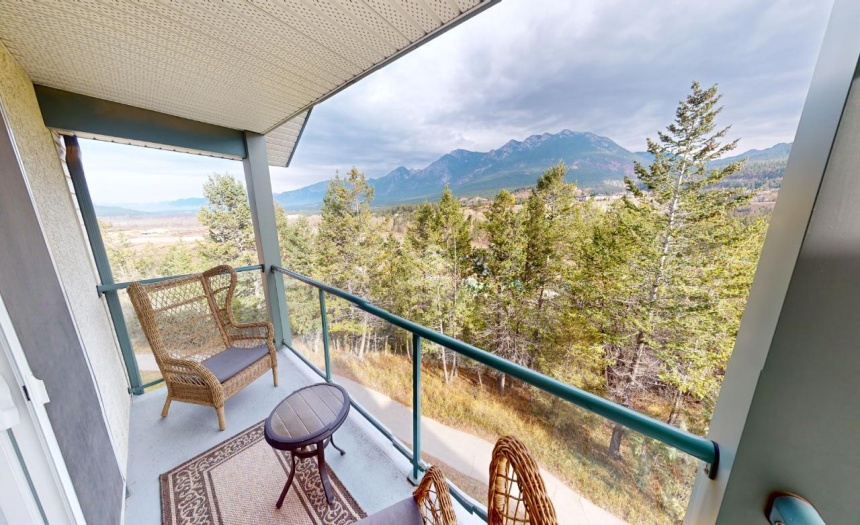 4765 FORSTERS LANDING ROAD, Radium Hot Springs, British Columbia V0A1M0, 2 Bedrooms Bedrooms, ,3 BathroomsBathrooms,Single Family,For Sale,FORSTERS LANDING ROAD,2473802