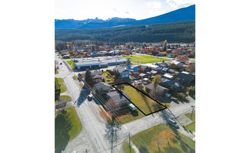 618 8TH STREET S, Golden, British Columbia V0A1H0, ,Vacant Land,For Sale,8TH STREET S,2473832