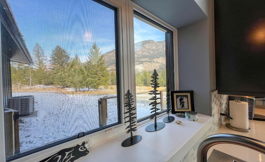 5067 ARMSTRONG ROAD, Dry Gulch, British Columbia V0A1K3, 5 Bedrooms Bedrooms, ,3 BathroomsBathrooms,Single Family,For Sale,ARMSTRONG ROAD,2473902