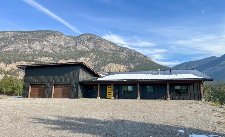 5067 ARMSTRONG ROAD, Dry Gulch, British Columbia V0A1K3, 5 Bedrooms Bedrooms, ,3 BathroomsBathrooms,Single Family,For Sale,ARMSTRONG ROAD,2473902