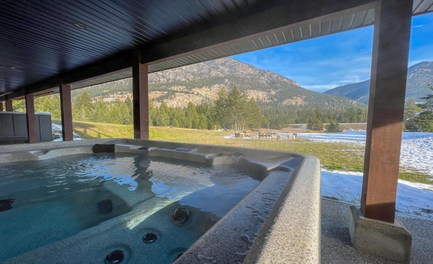 5067 ARMSTRONG ROAD, Dry Gulch, British Columbia V0A1K3, 5 Bedrooms Bedrooms, ,3 BathroomsBathrooms,Single Family,For Sale,ARMSTRONG ROAD,2473902