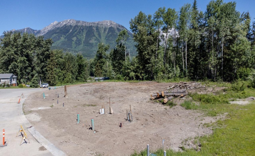 111 WHITETAIL DRIVE, Fernie, British Columbia V0B1M1, ,Vacant Land,For Sale,WHITETAIL DRIVE,2473925