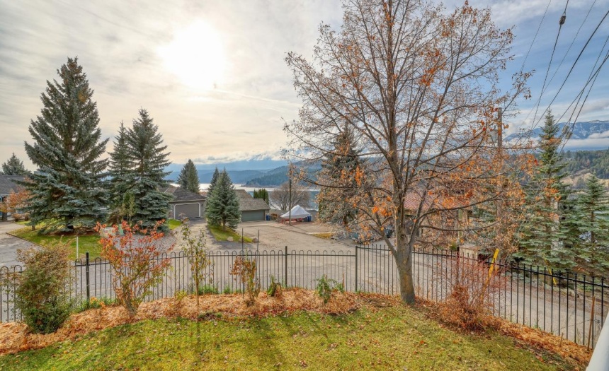 1751 FORT POINT CLOSE, Invermere, British Columbia V0A1K0, 4 Bedrooms Bedrooms, ,3 BathroomsBathrooms,Single Family,For Sale,FORT POINT CLOSE,2474021