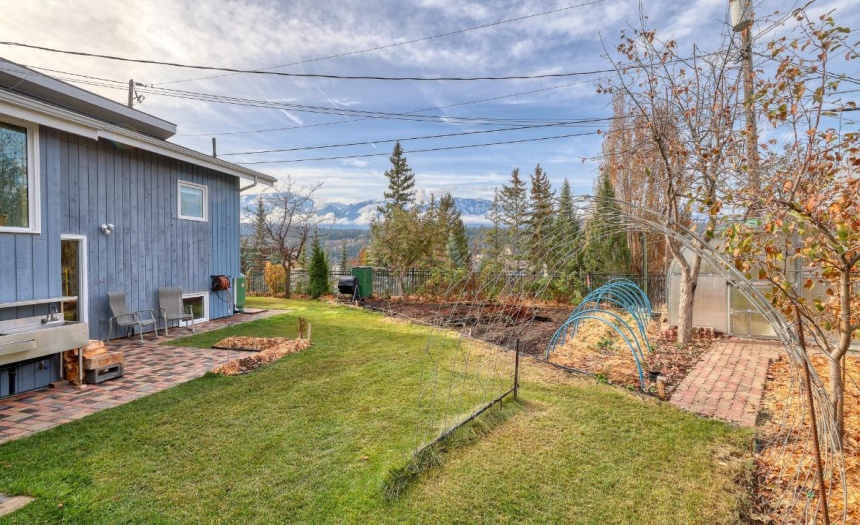 1751 FORT POINT CLOSE, Invermere, British Columbia V0A1K0, 4 Bedrooms Bedrooms, ,3 BathroomsBathrooms,Single Family,For Sale,FORT POINT CLOSE,2474021