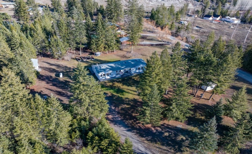 3075 TEGART FRONTAGE ROAD, Golden, British Columbia V0A1L0, 3 Bedrooms Bedrooms, ,2 BathroomsBathrooms,Single Family,For Sale,TEGART FRONTAGE ROAD,2474163