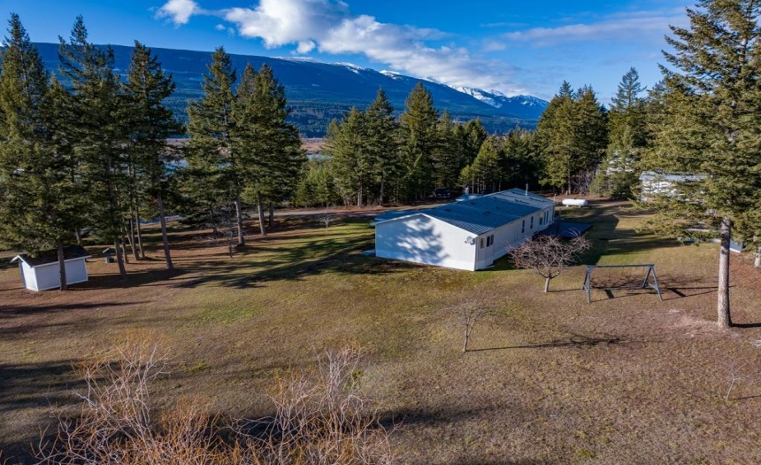 3075 TEGART FRONTAGE ROAD, Golden, British Columbia V0A1L0, 3 Bedrooms Bedrooms, ,2 BathroomsBathrooms,Single Family,For Sale,TEGART FRONTAGE ROAD,2474163