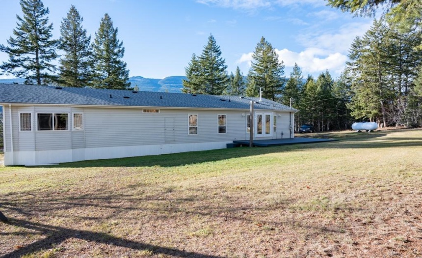 3075 TEGART FRONTAGE ROAD, Golden, British Columbia V0A1L0, 3 Bedrooms Bedrooms, ,2 BathroomsBathrooms,Single Family,For Sale,TEGART FRONTAGE ROAD,2474163