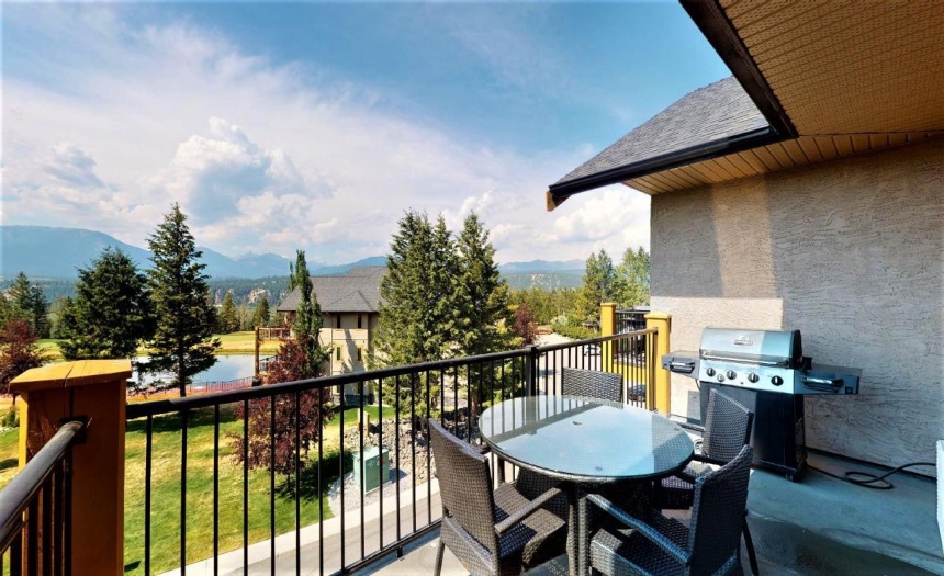 700 BIGHORN BOULEVARD, Radium Hot Springs, British Columbia V0A1M0, 2 Bedrooms Bedrooms, ,2 BathroomsBathrooms,Single Family,For Sale,BIGHORN BOULEVARD,2474177