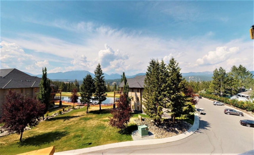 700 BIGHORN BOULEVARD, Radium Hot Springs, British Columbia V0A1M0, 2 Bedrooms Bedrooms, ,2 BathroomsBathrooms,Single Family,For Sale,BIGHORN BOULEVARD,2474177