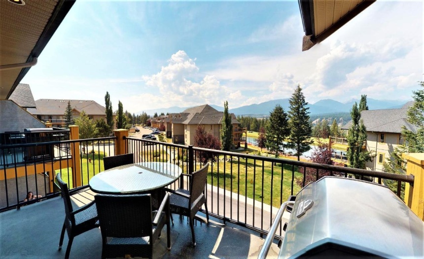 700 BIGHORN BOULEVARD, Radium Hot Springs, British Columbia V0A1M0, 2 Bedrooms Bedrooms, ,2 BathroomsBathrooms,Single Family,For Sale,BIGHORN BOULEVARD,2474177