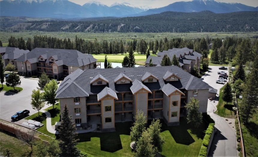 700 BIGHORN BOULEVARD, Radium Hot Springs, British Columbia V0A1M0, 2 Bedrooms Bedrooms, ,2 BathroomsBathrooms,Single Family,For Sale,BIGHORN BOULEVARD,2474177