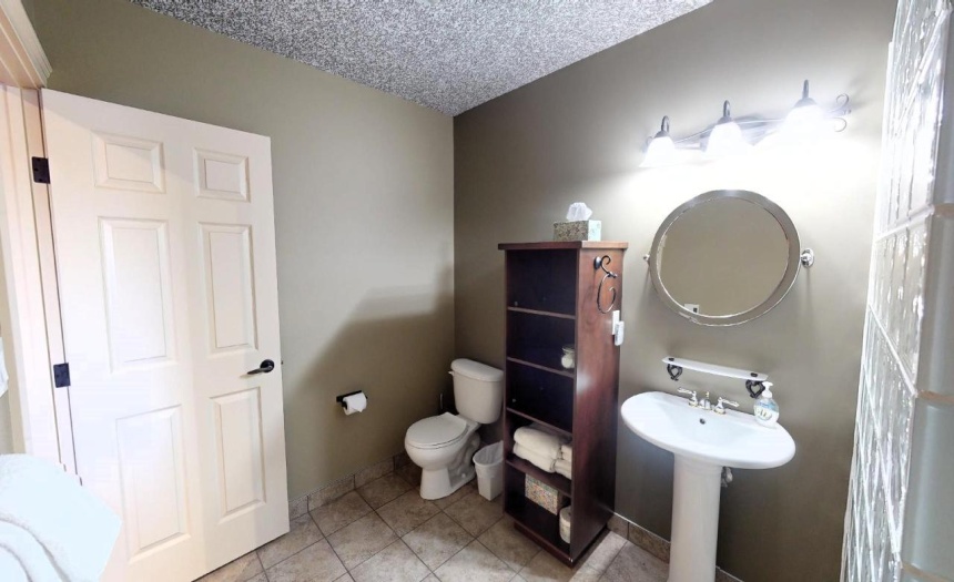 300 BIGHORN BOULEVARD, Radium Hot Springs, British Columbia V0A1M0, 3 Bedrooms Bedrooms, ,3 BathroomsBathrooms,Single Family,For Sale,BIGHORN BOULEVARD,2474246